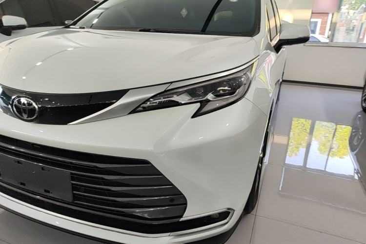 Used Toyota SIENNA 2024 2.5L Hybrid Four-Wheel Drive Luxury Edition Left Front Headlight