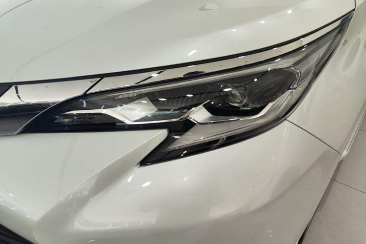 Used Toyota SIENNA 2024 2.5L Hybrid Comfort Edition Left Front Headlight