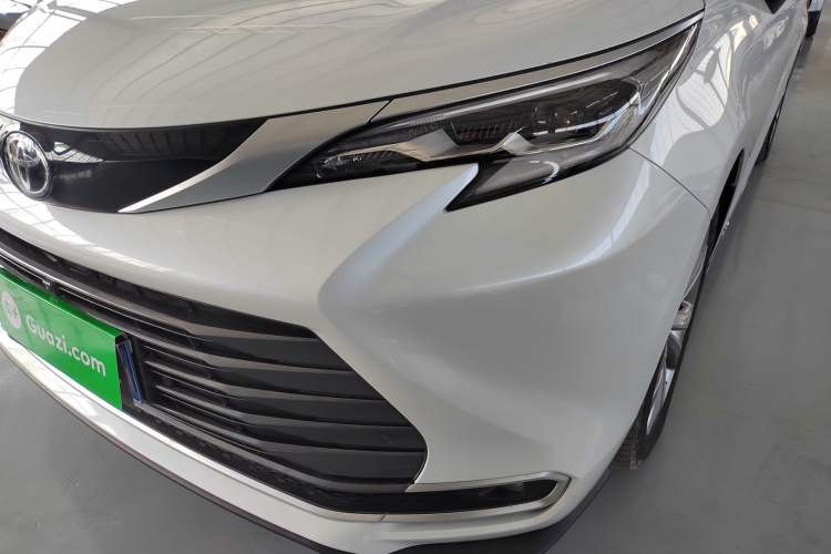 Used Toyota SIENNA 2024 2.5L Hybrid Prestige Deluxe Edition Left Front Headlight