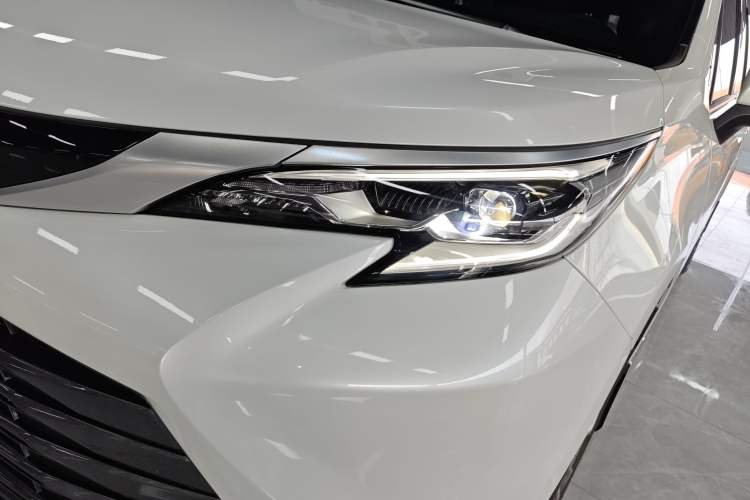 Used Toyota SIENNA 2024 2.5L Hybrid Four-Wheel Drive Prestige Edition Left Front Headlight