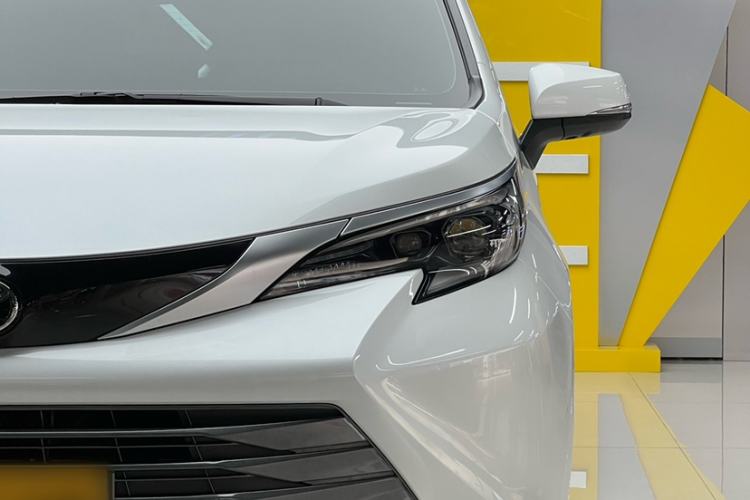 Used Toyota SIENNA 2024 2.5L Hybrid Four-Wheel Drive Prestige Edition Left Front Headlight