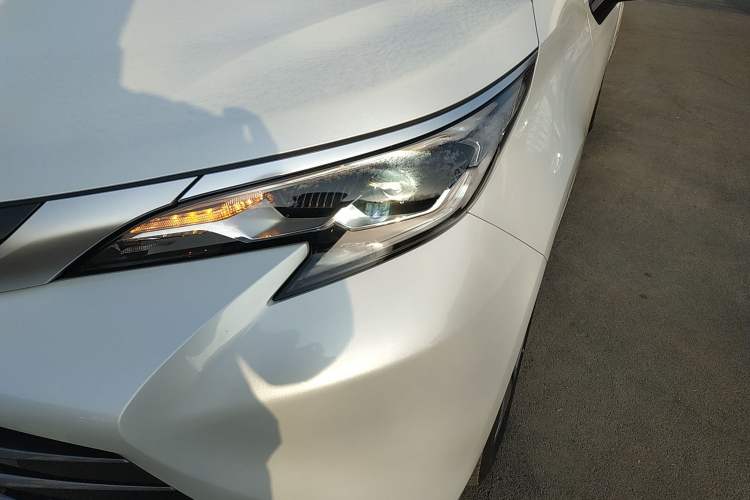 Used Toyota SIENNA 2024 2.5L Hybrid Luxury Edition Left Front Headlight