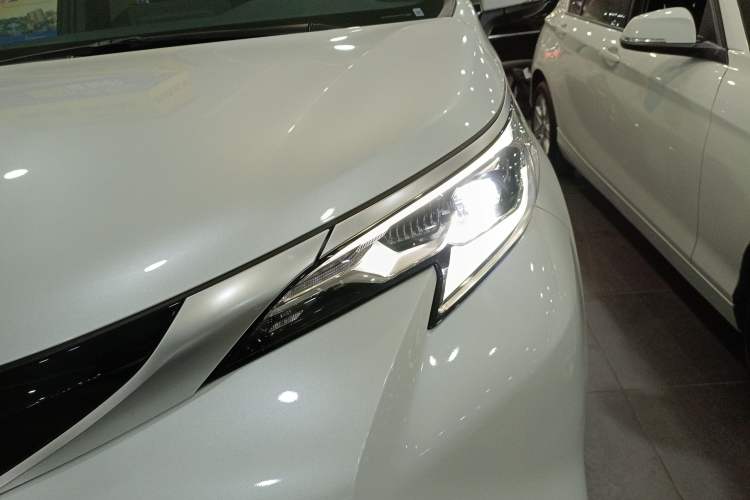 Used Toyota SIENNA 2024 2.5L Hybrid Four-Wheel Drive Prestige Edition Left Front Headlight