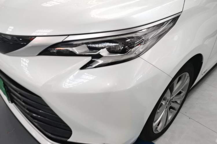 Used Toyota SIENNA 2024 2.5L Hybrid Prestige Deluxe Edition Left Front Headlight