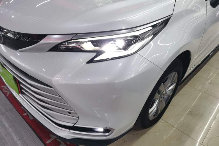 Used Toyota SIENNA 2024 2.5L Hybrid Four-Wheel Drive Prestige Edition Left Front Headlight