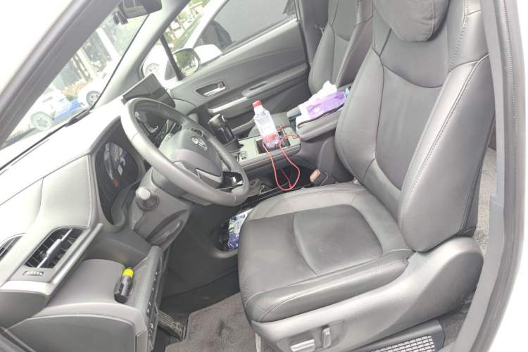 Used Toyota SIENNA 2024 2.5L Hybrid Four-Wheel Drive Prestige Edition Left Front Seat