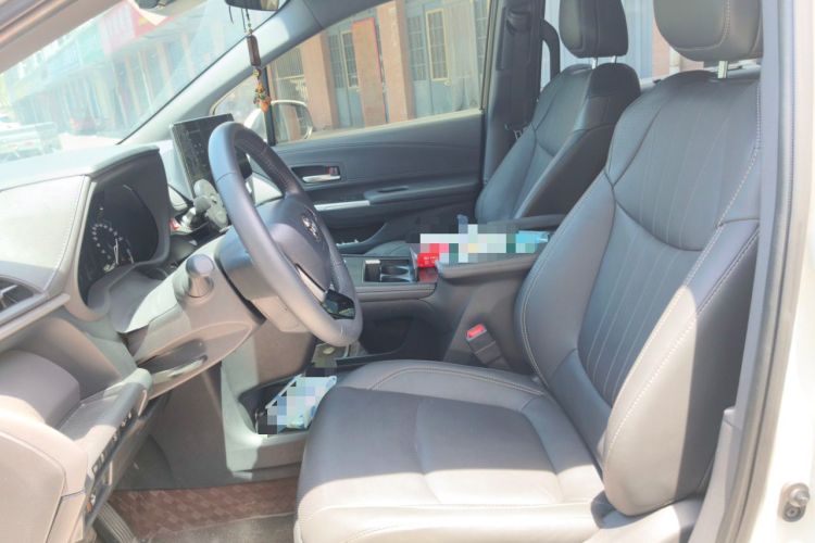Used Toyota SIENNA 2024 2.5L Hybrid Prestige Deluxe Edition Left Front Seat