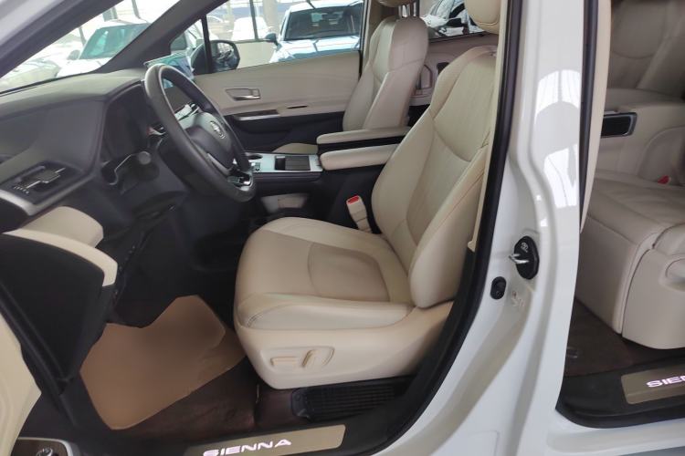Used Toyota SIENNA 2024 2.5L Hybrid Prestige Deluxe Edition Left Front Seat