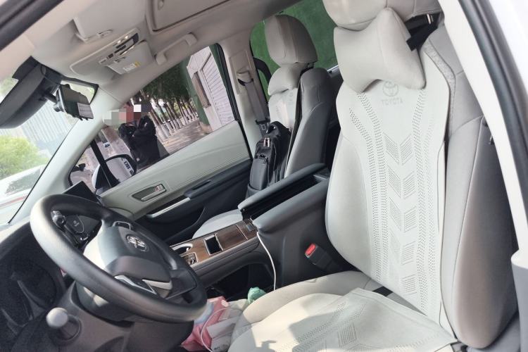 Used Toyota SIENNA 2024 2.5L Hybrid Comfort Edition Left Front Seat
