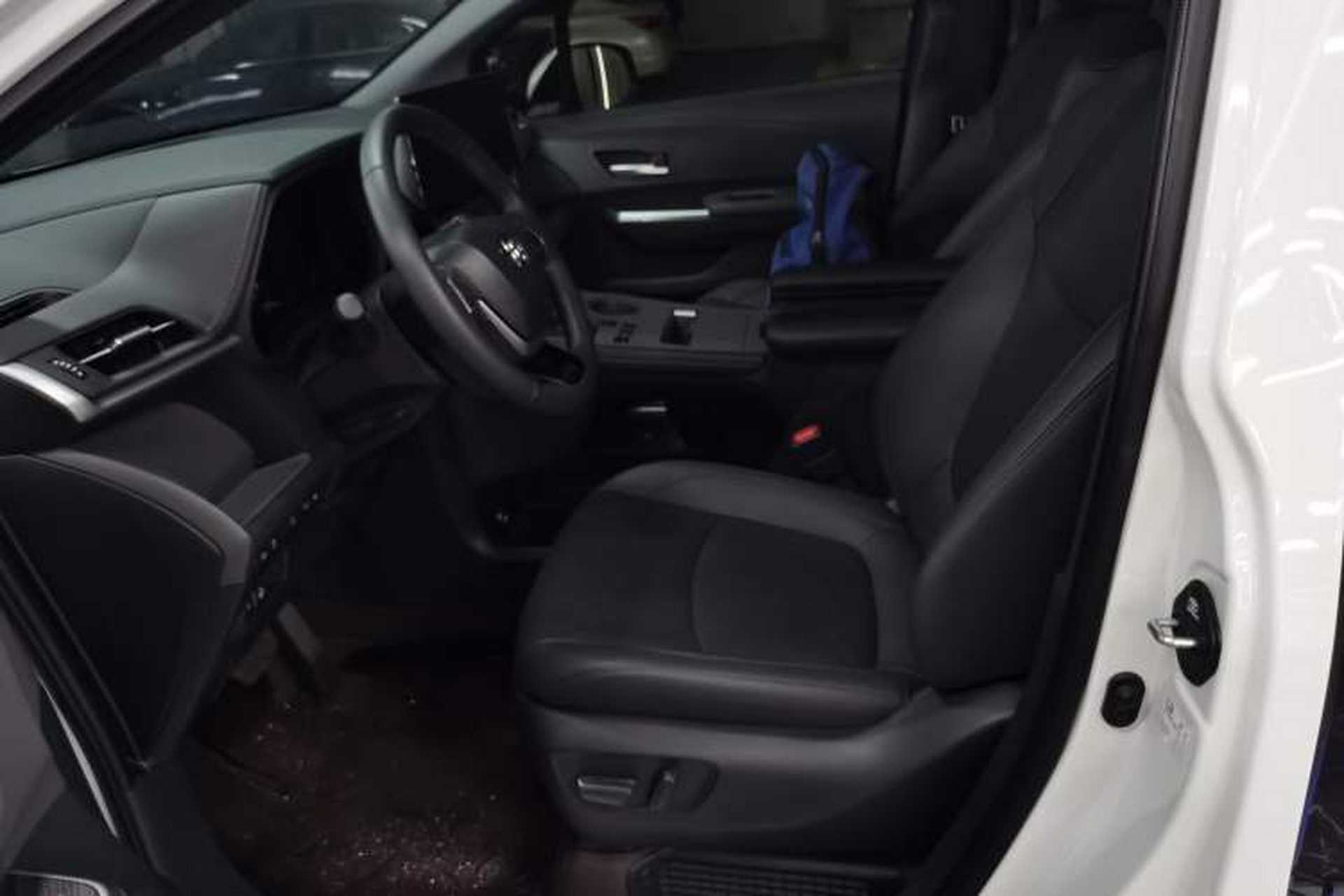 Used Toyota SIENNA 2024 2.5L Hybrid Four-Wheel Drive Prestige Edition Left Front Seat