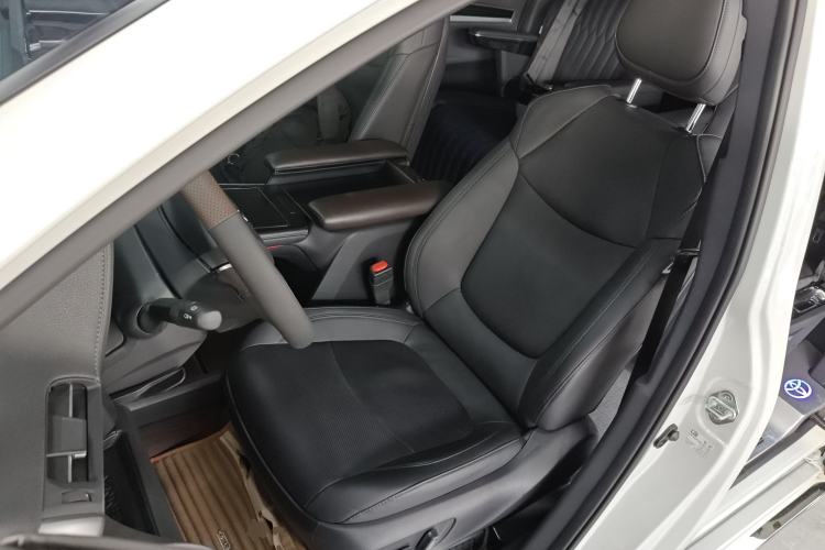 Used Toyota SIENNA 2024 2.5L Hybrid Four-Wheel Drive Prestige Edition Left Front Seat