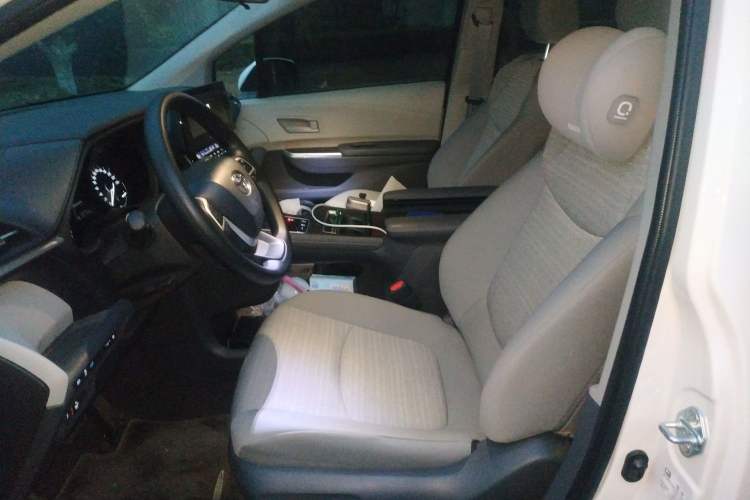 Used Toyota SIENNA 2024 2.5L Hybrid Comfort Edition Left Front Seat