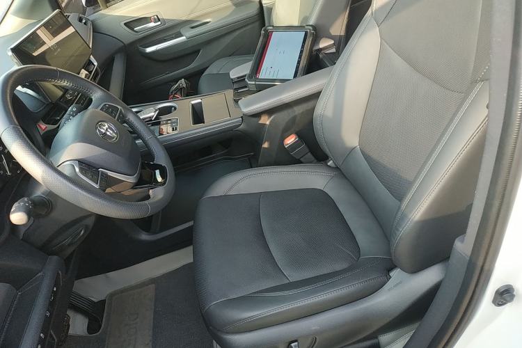 Used Toyota SIENNA 2024 2.5L Hybrid Luxury Edition Left Front Seat
