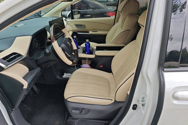 Used Toyota SIENNA 2024 2.5L Hybrid Comfort Edition Left Front Seat