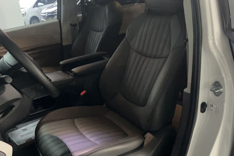 Used Toyota SIENNA 2024 2.5L Hybrid Comfort Edition Left Front Seat