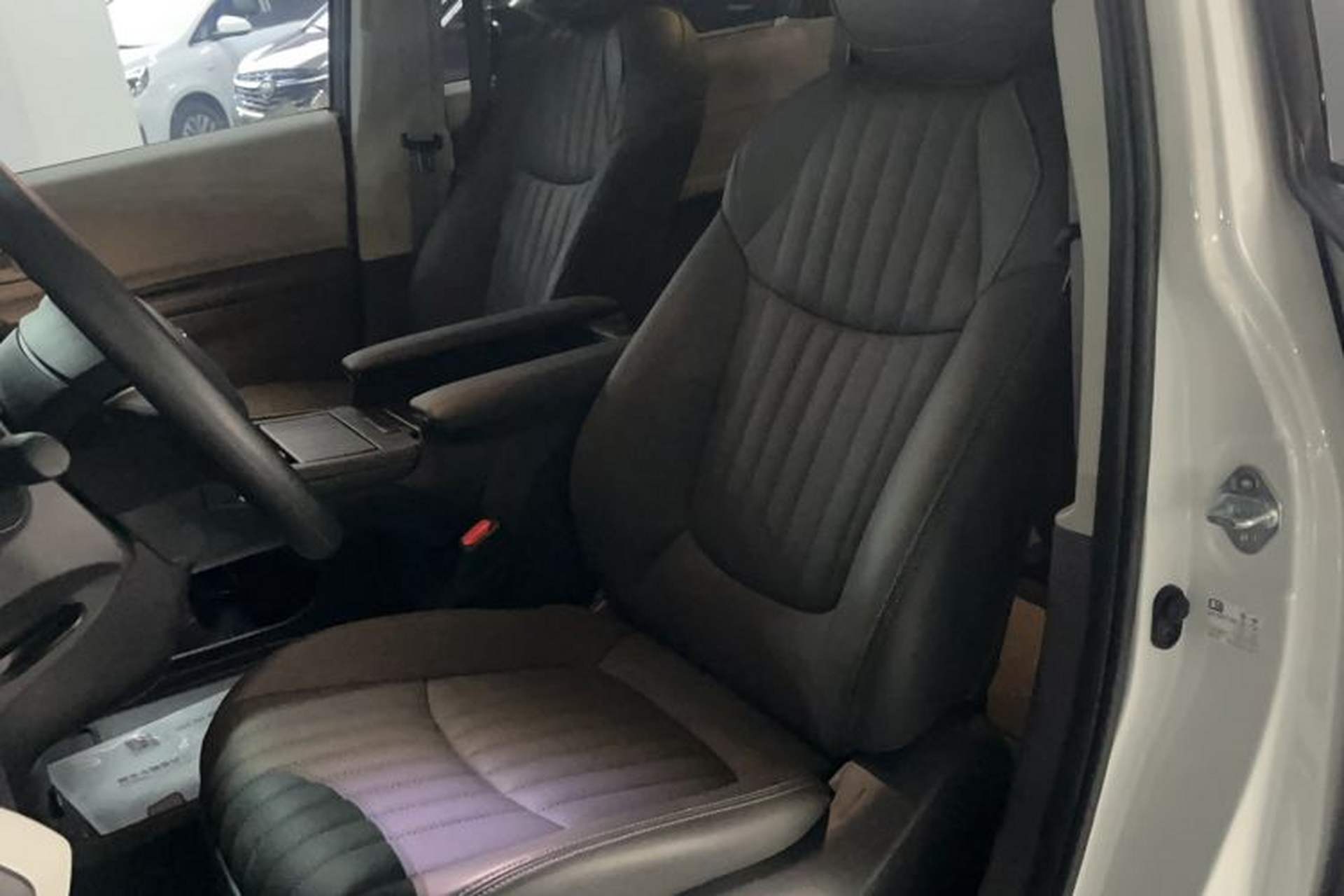 Used Toyota SIENNA 2024 2.5L Hybrid Comfort Edition Left Front Seat