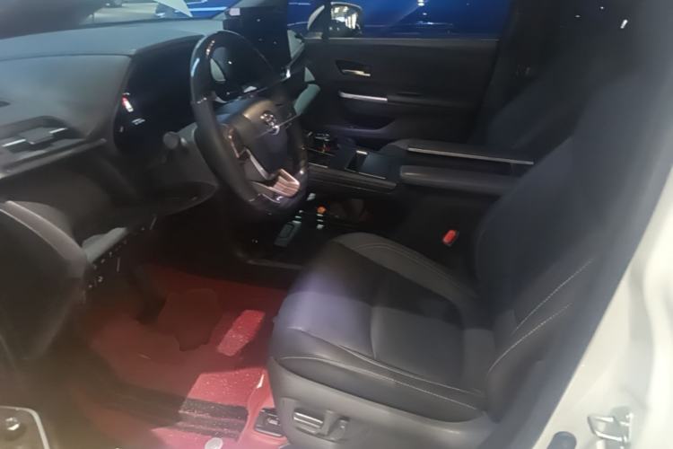 Used Toyota SIENNA 2024 2.5L Hybrid Luxury Edition Left Front Seat