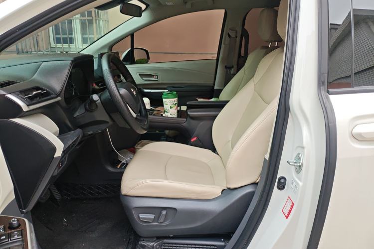 Used Toyota SIENNA 2024 2.5L Hybrid Comfort Edition Left Front Seat