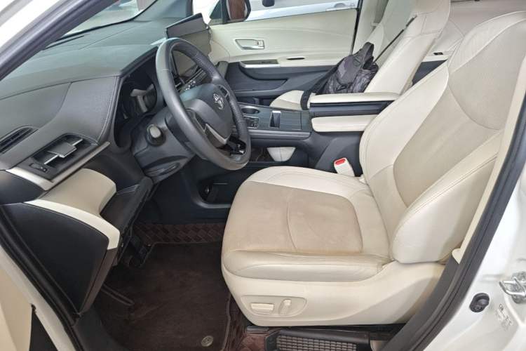 Used Toyota SIENNA 2024 2.5L Hybrid Four-Wheel Drive Prestige Edition Left Front Seat