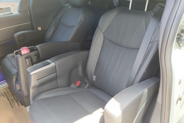 Used Toyota SIENNA 2024 2.5L Hybrid Prestige Deluxe Edition Left Rear Seat