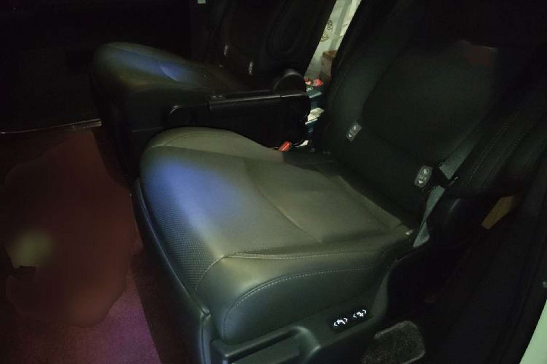 Used Toyota SIENNA 2024 2.5L Hybrid Four-Wheel Drive Prestige Edition Left Rear Seat