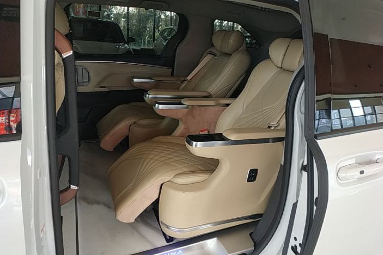 Used Toyota SIENNA 2024 2.5L Hybrid Comfort Edition Left Rear Seat