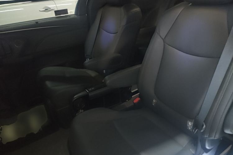 Used Toyota SIENNA 2024 2.5L Hybrid Four-Wheel Drive Prestige Edition Left Rear Seat