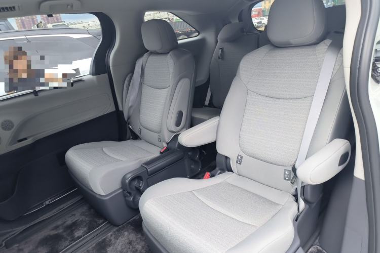 Used Toyota SIENNA 2024 2.5L Hybrid Comfort Edition Left Rear Seat