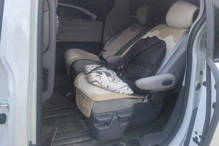 Used Toyota SIENNA 2024 2.5L Hybrid Comfort Edition Left Rear Seat