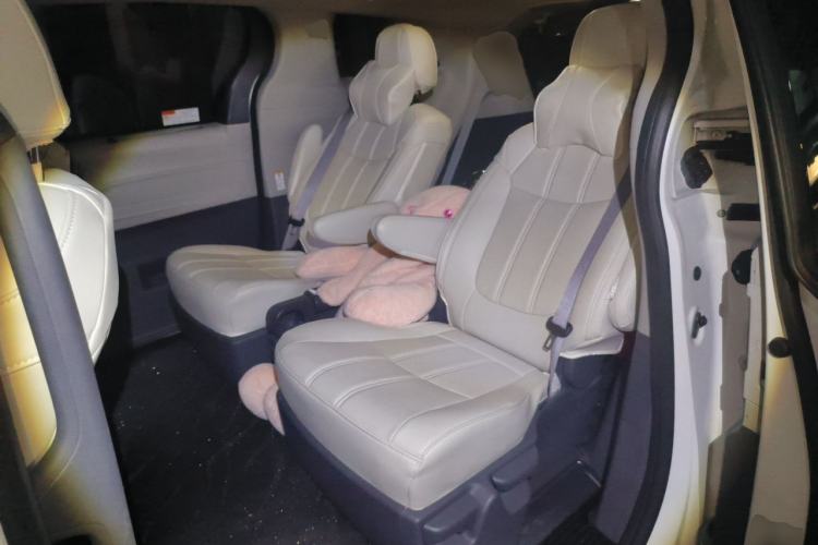 Used Toyota SIENNA 2024 2.5L Hybrid Comfort Edition Left Rear Seat