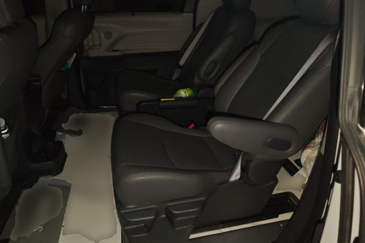 Used Toyota SIENNA 2024 2.5L Hybrid Comfort Edition Left Rear Seat