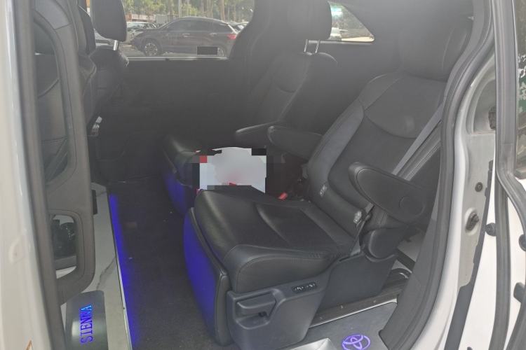Used Toyota SIENNA 2024 2.5L Hybrid Four-Wheel Drive Luxury Edition Left Rear Seat