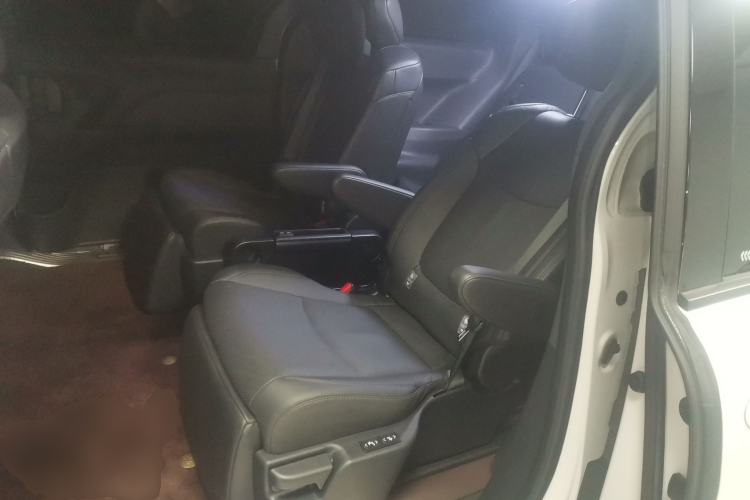 Used Toyota SIENNA 2024 2.5L Hybrid Luxury Edition Left Rear Seat