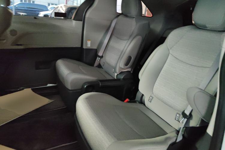 Used Toyota SIENNA 2024 2.5L Hybrid Comfort Edition Left Rear Seat