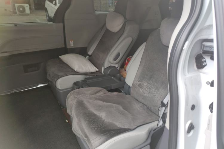 Used Toyota SIENNA 2024 2.5L Hybrid Comfort Edition Left Rear Seat