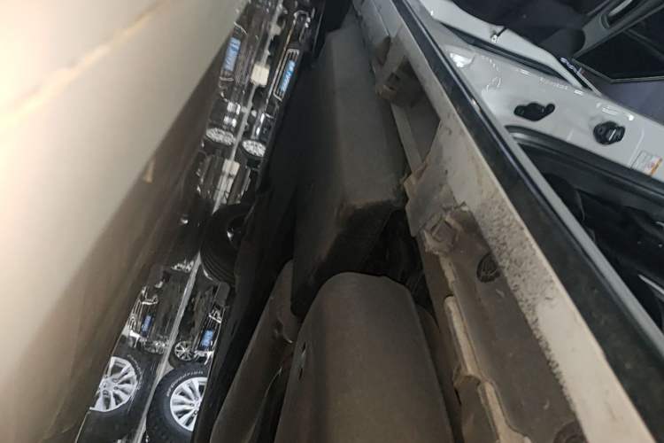 Used Toyota SIENNA 2024 2.5L Hybrid Four-Wheel Drive Prestige Edition Left Side Sill