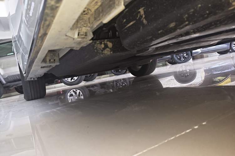 Used Toyota SIENNA 2024 2.5L Hybrid Luxury Edition Left Side Sill