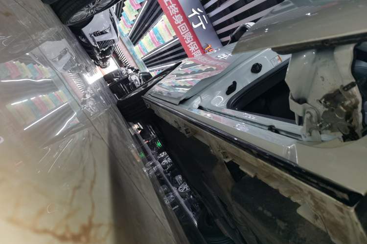 Used Toyota SIENNA 2024 2.5L Hybrid Four-Wheel Drive Prestige Edition Left Side Sill