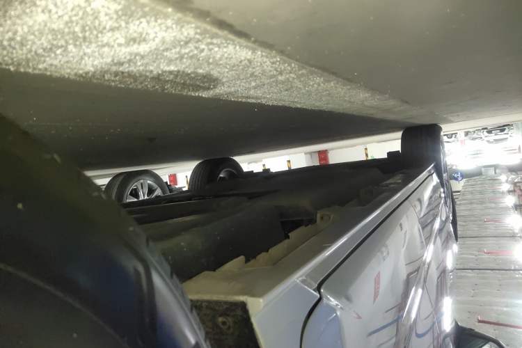Used Toyota SIENNA 2024 2.5L Hybrid Comfort Edition Left Side Sill