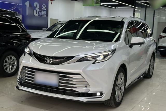 Used Toyota SIENNA 2024 2.5L Hybrid Platinum Edition