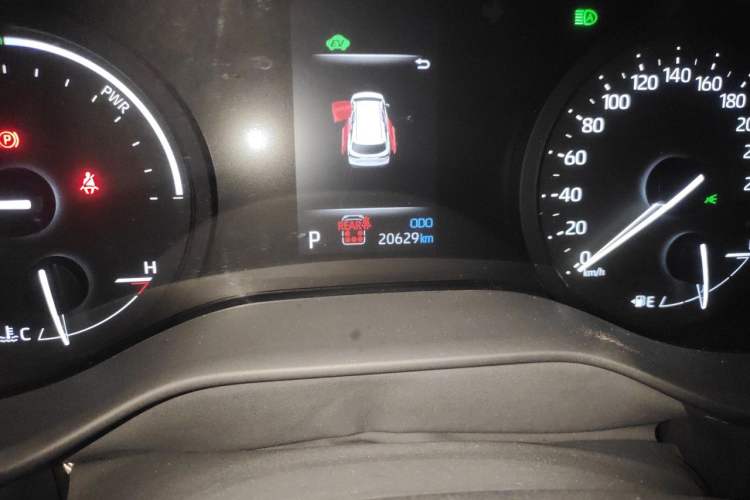 Used Toyota SIENNA 2024 2.5L Hybrid Luxury Edition Odometer Close Up