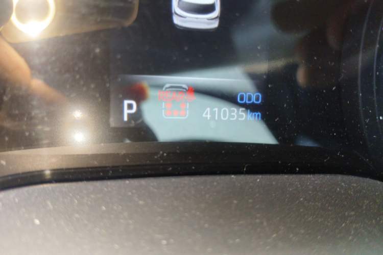 Used Toyota SIENNA 2024 2.5L Hybrid Prestige Deluxe Edition Odometer Close Up