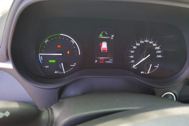 Used Toyota SIENNA 2024 2.5L Hybrid Four-Wheel Drive Prestige Edition Odometer Close Up