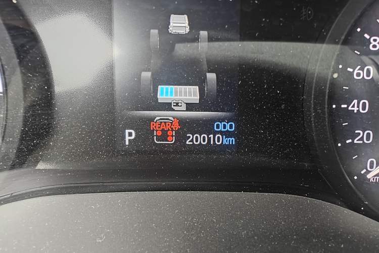 Used Toyota SIENNA 2024 2.5L Hybrid Comfort Edition Odometer Close Up