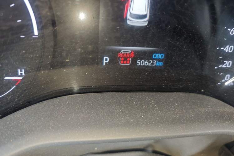 Used Toyota SIENNA 2024 2.5L Hybrid Comfort Edition Odometer Close Up