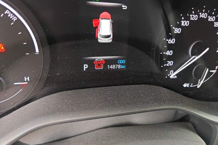 Used Toyota SIENNA 2024 2.5L Hybrid Comfort Edition Odometer Close Up