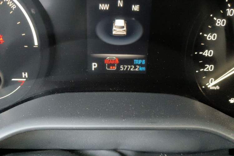 Used Toyota SIENNA 2024 2.5L Hybrid Comfort Edition Odometer Close Up