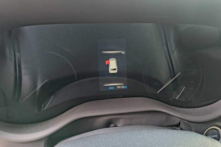 Used Toyota SIENNA 2024 2.5L Hybrid Four-Wheel Drive Prestige Edition Odometer Close Up