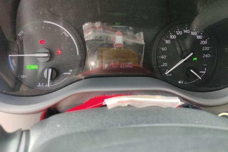 Used Toyota SIENNA 2024 2.5L Hybrid Comfort Edition Odometer Close Up