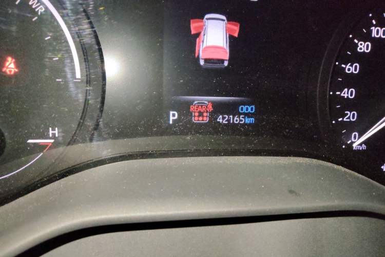 Used Toyota SIENNA 2024 2.5L Hybrid Prestige Deluxe Edition Odometer Close Up